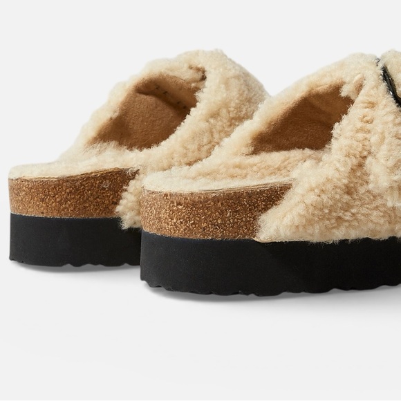 BIRKENSTOCK Papillio Arizona Big Buckle
Shearling in Teddy Eggshell (7-7.5) - Picture 7 of 8